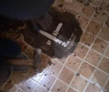 武清卫生间漏水维修公司为您分享下卫生间渗水如何处理及注意事项